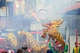 Chinese-New-Year-Drache-Rauch